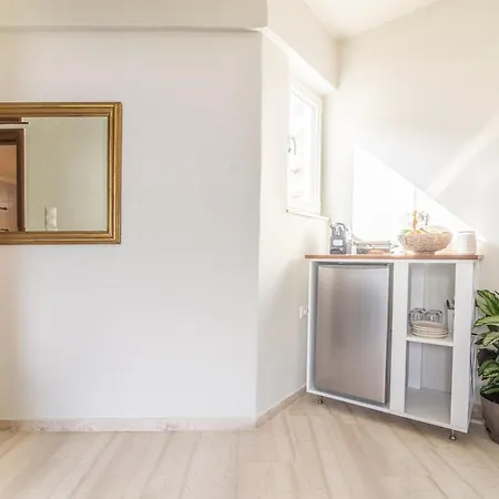 Seaside In Downtown Apartment